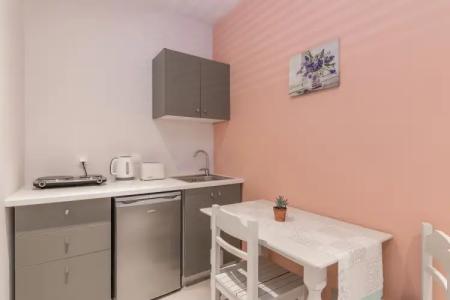 Dominoes Apartments - 7