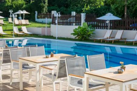 Dominoes Apartments - 12