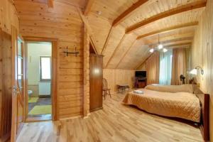 LETIZIA country club Hotel, Shaian