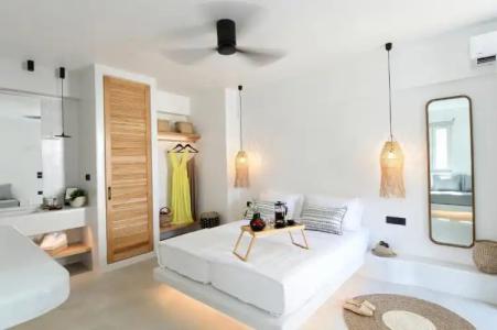 Ios Art Studios & Luxury Apartments - 23