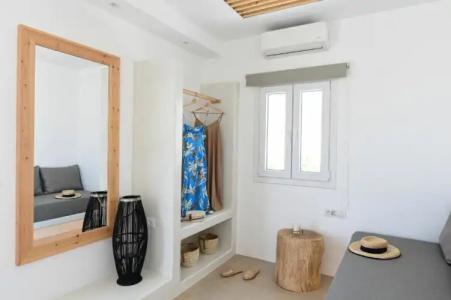 Ios Art Studios & Luxury Apartments - 35