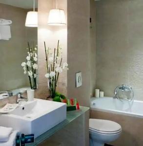 Dovitel Boutique - 13