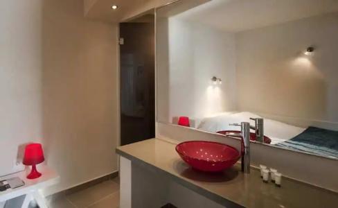 Regina Mare-Adults Only - 7