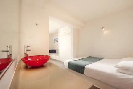 Regina Mare-Adults Only - 0