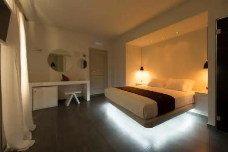 Regina Mare-Adults Only - 14