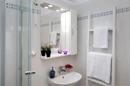 Sea View Studios - 57