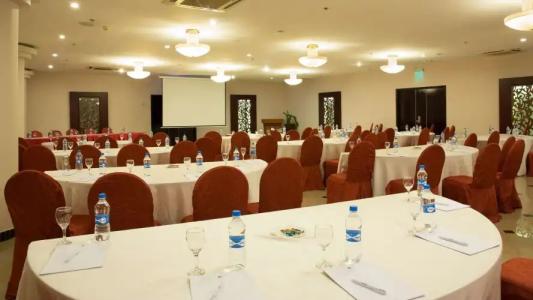 DoubleTree by Hilton Dar es Salaam Oysterbay - 19