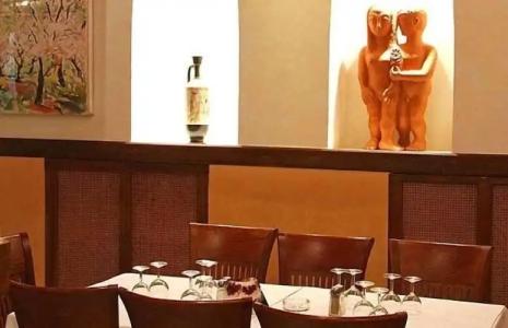 Iniohos Restaurant - 12