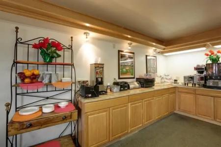 Iniohos Restaurant - 14