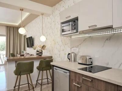 Mavrias Complex - 17