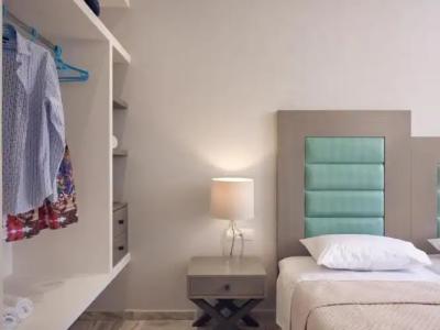 Mavrias Complex - 65