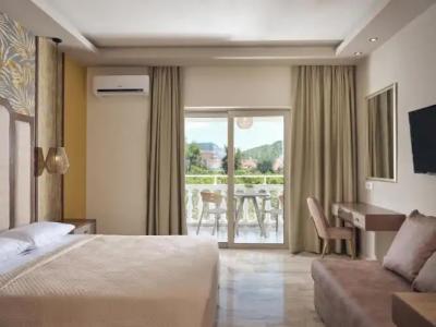 Mavrias Complex - 92