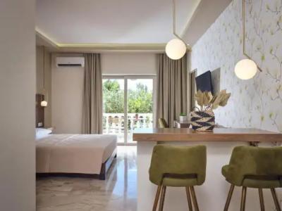 Mavrias Complex - 96