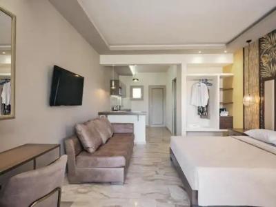 Mavrias Complex - 94