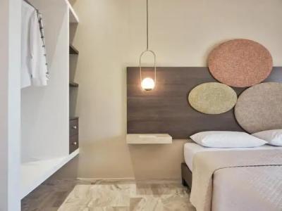 Mavrias Complex - 88