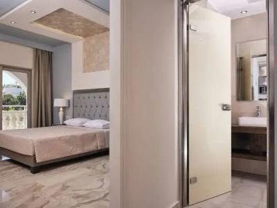 Mavrias Complex - 85