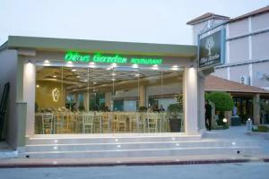 Plaza Pallas, Tsilivi-Planos