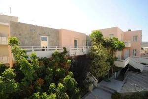 Georgina, Agia Marina