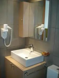 Elements Rooms & Apartments - 8