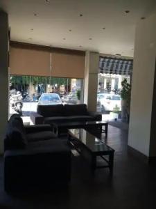 Pella Inn Hostel - 12