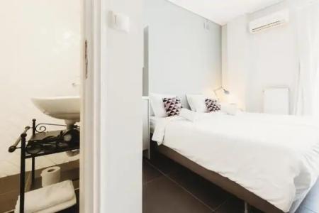 Athens Studios - 136