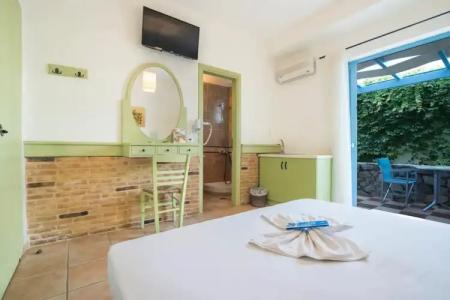 Saronis Agistri - Adults Only - 57