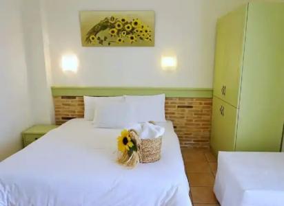 Saronis Agistri - Adults Only - 45