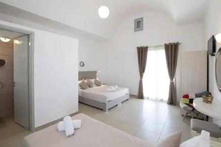 Thira's Dolphin - 53