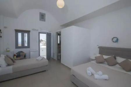 Thira's Dolphin - 75