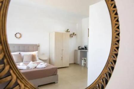 Thira's Dolphin - 114