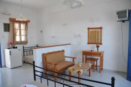 Thira's Dolphin - 38