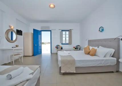 Thira's Dolphin - 68