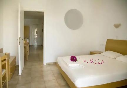 Lambis Studios & Apartments - 53