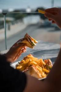 Lambis Studios & Apartments - 18