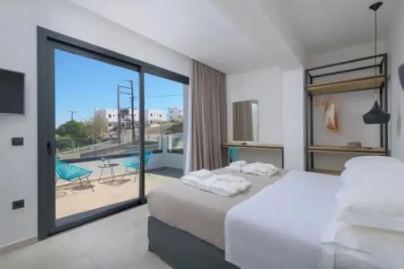 Lambis Studios & Apartments - 4