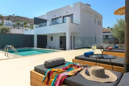 Lambis Studios & Apartments - 86