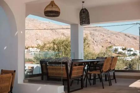 Lambis Studios & Apartments - 16