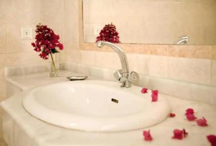 Lambis Studios & Apartments - 78