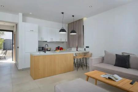 Lambis Studios & Apartments - 92