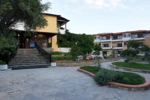 Ioli Village, Pefkohori