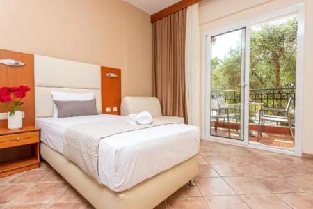 Aloni Pefkochori - 82