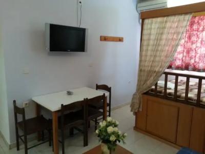 Elarin Studios & Apartments - 4