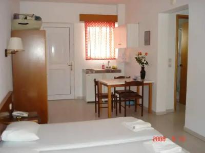 Elarin Studios & Apartments - 36