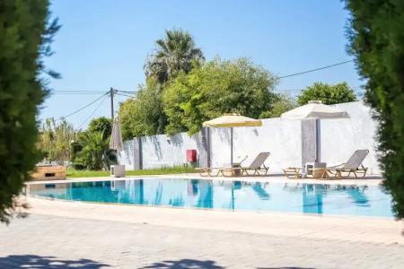 Maroula Studios - 16