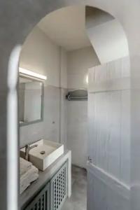 Blue Dolphins Apartments - 119