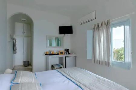 Blue Dolphins Apartments - 2