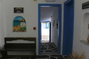 Pelagos Studios, Parikia