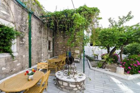 Captain Manolis - 10