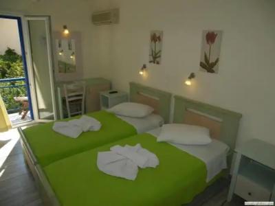 Captain Manolis - 14