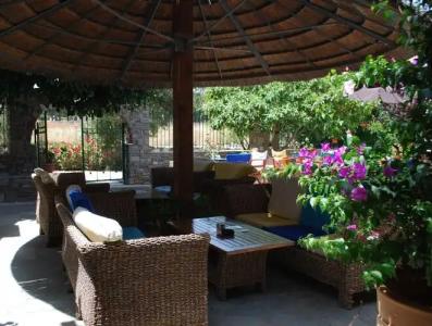 Siroco's Rooms And Studios - 11